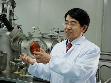 黄维院士：一生一世一团队，惟新惟实惟奋蹄