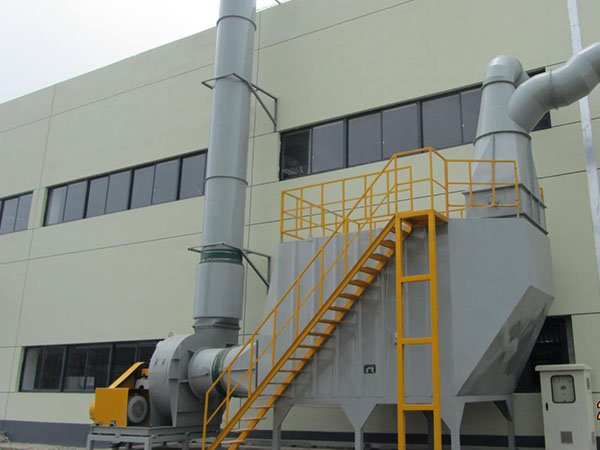 活性炭吸附塔的图片