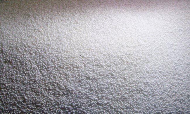 熔融法成型硅酸锆珠的图片