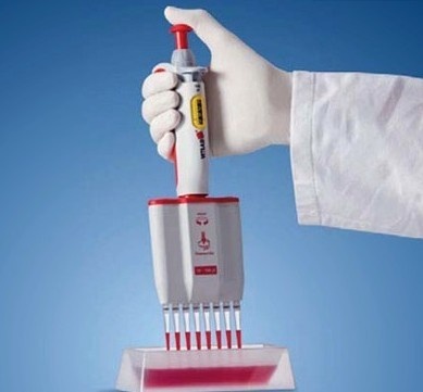 VITLAB 8/12道微量移液枪的图片