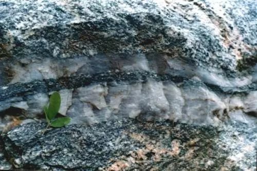 脉石英产业链全景图