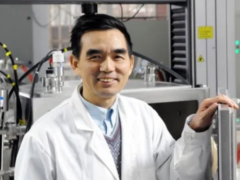 第六届建材行业十大科技创新人物——包亦望