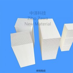 蜂窝陶瓷过滤片的图片