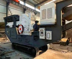 履带式移动破碎站的图片