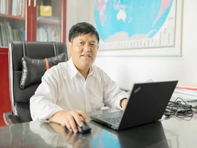 李群生：创造了纯度99.99999999%的奇迹