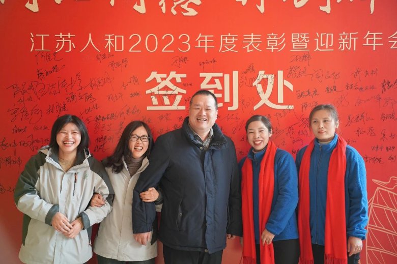 110716_527693_gsdt.jpg 110716_527693_gsdt.jpg