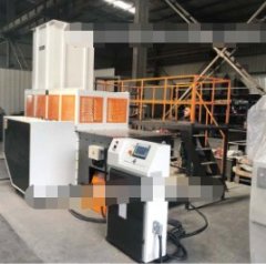 单轴撕碎机的图片