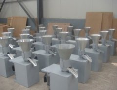 家用型平模饲料颗粒机的图片