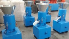 拖拉机驱动小型颗粒机的图片