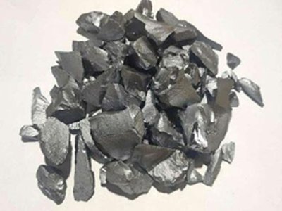 高悬的“达摩克利斯之剑”下，2024硅料行业格局和发展趋势