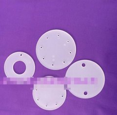 打孔石英制品的图片