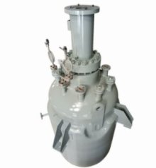 2300l钛材(TA10)高压反应釜(20MPA)的图片