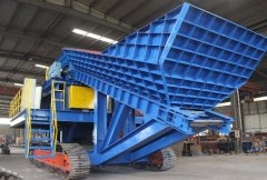 履带式全移动破碎站的图片