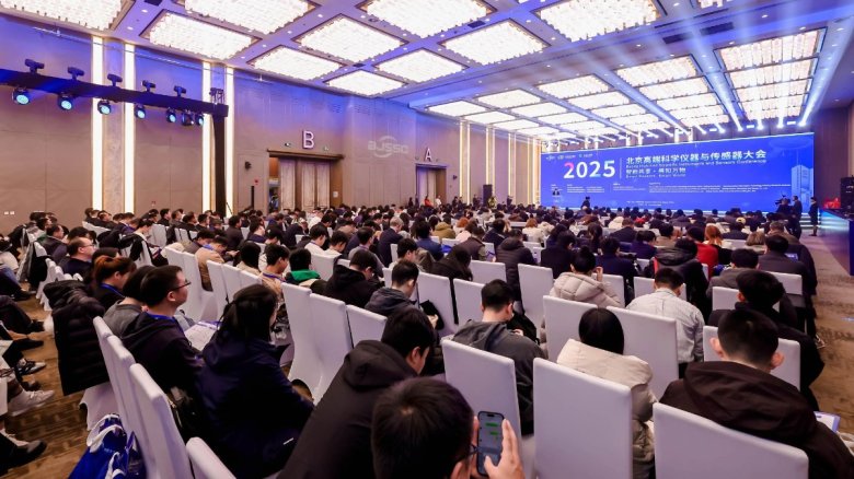 090814_691285_gsdt.jpg 090814_691285_gsdt.jpg