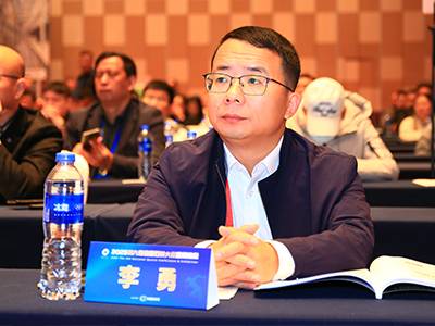 ʵԡ롰ɱƽ⣿ʯӢʯͷƽ⡪²зܾ