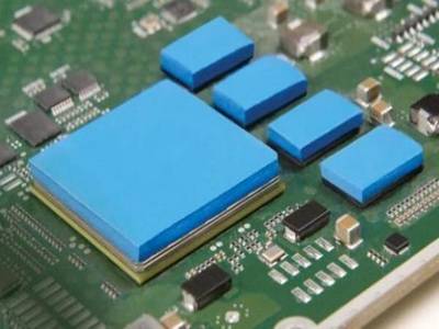 导热系数高达7.5W/(m·K)！垂直作战的华为，也要啃导热材料这块“硬骨头”了