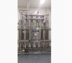 双管板多效蒸馏水机的图片