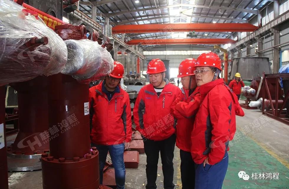 桂林鸿程首台HC3000全球超大型雷蒙磨正式投入市场 桂林鸿程首台HC3000全球超大型雷蒙磨正式投入市场