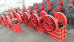 移动带架子小型破碎机 小型鄂破机众诚制造的图片