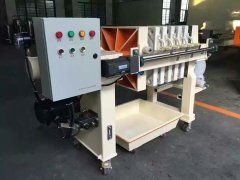 小型一次拉开震打压滤机的图片