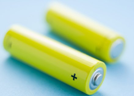 英国政府投资日产电动商用车项目 研发新型电池