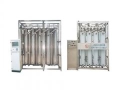 智能自控多效蒸馏水机的图片