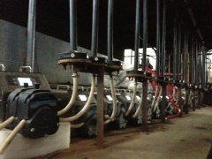 蠕动泵式电脑加药机的图片