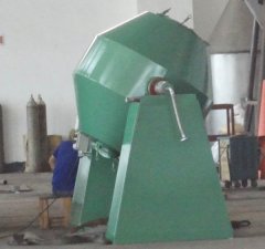 双锥回转真空干燥机的图片