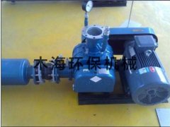 三叶罗茨鼓风机的图片