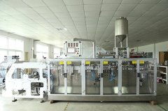 HS140液体自立袋灌装机的图片