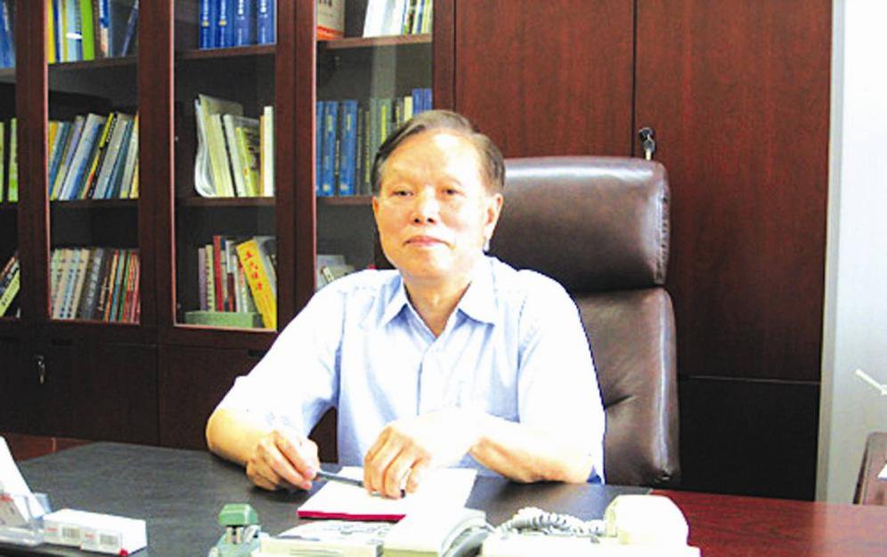 邱定蕃院士：满头白发不减科研热情