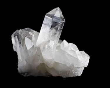 石英大数据|石英股份/菲利华 /隆基股份/中环股份/保利协鑫等最新“成绩单”出炉，谁盈谁亏？