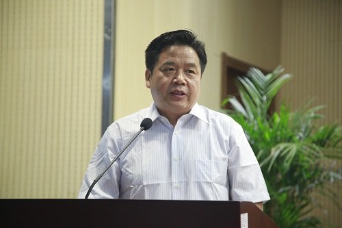 黄政仁：实干兴邦 空谈误国