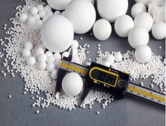 90%-99%惰性氧化铝瓷球的图片