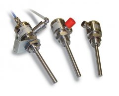 超声波液位变送器和开关的图片