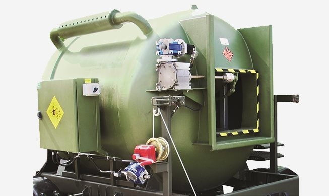 J-5KV/ 10KV　大型防爆罐的图片