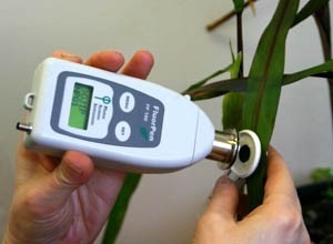 FP100MAX-D手持式叶绿素荧光测量仪的图片