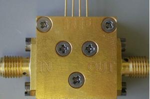 美国加州理工低噪音放大器（4-12GHz）的图片