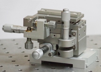 五维高精度光纤调整架的图片