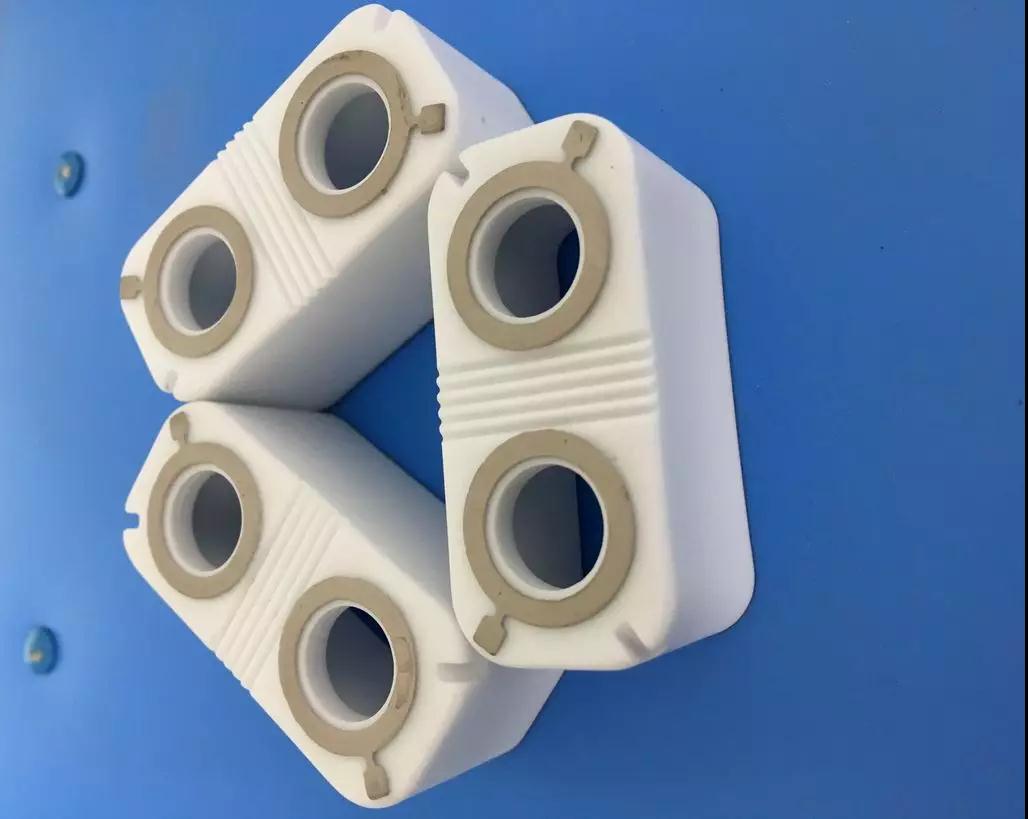 氧化铝陶瓷瓷座的图片