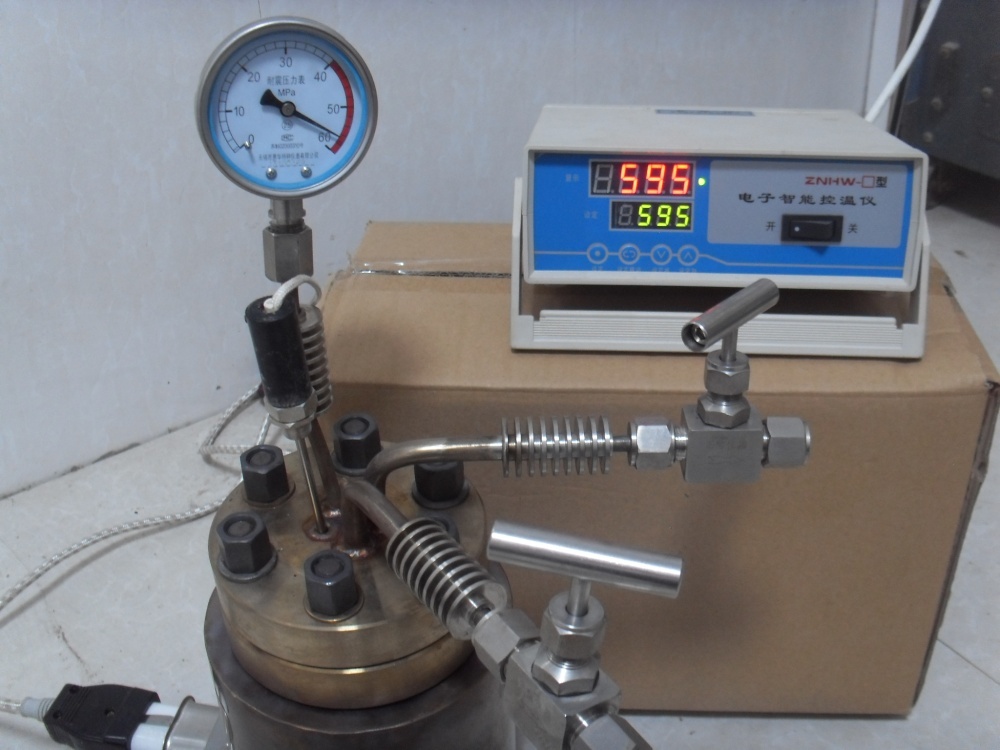 高温-高压反应釜的图片