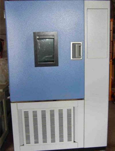 高低温试验箱的图片