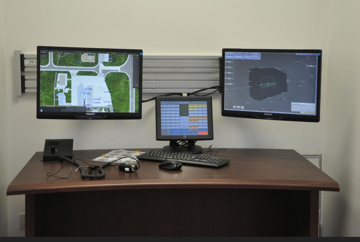 机场雷达仿真平台雷达管制模拟机的图片