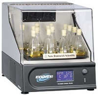 Innova 40/40 R台式恒温摇床（带制冷）的图片