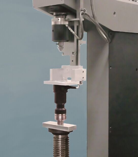 全自动布氏在线硬度计的图片