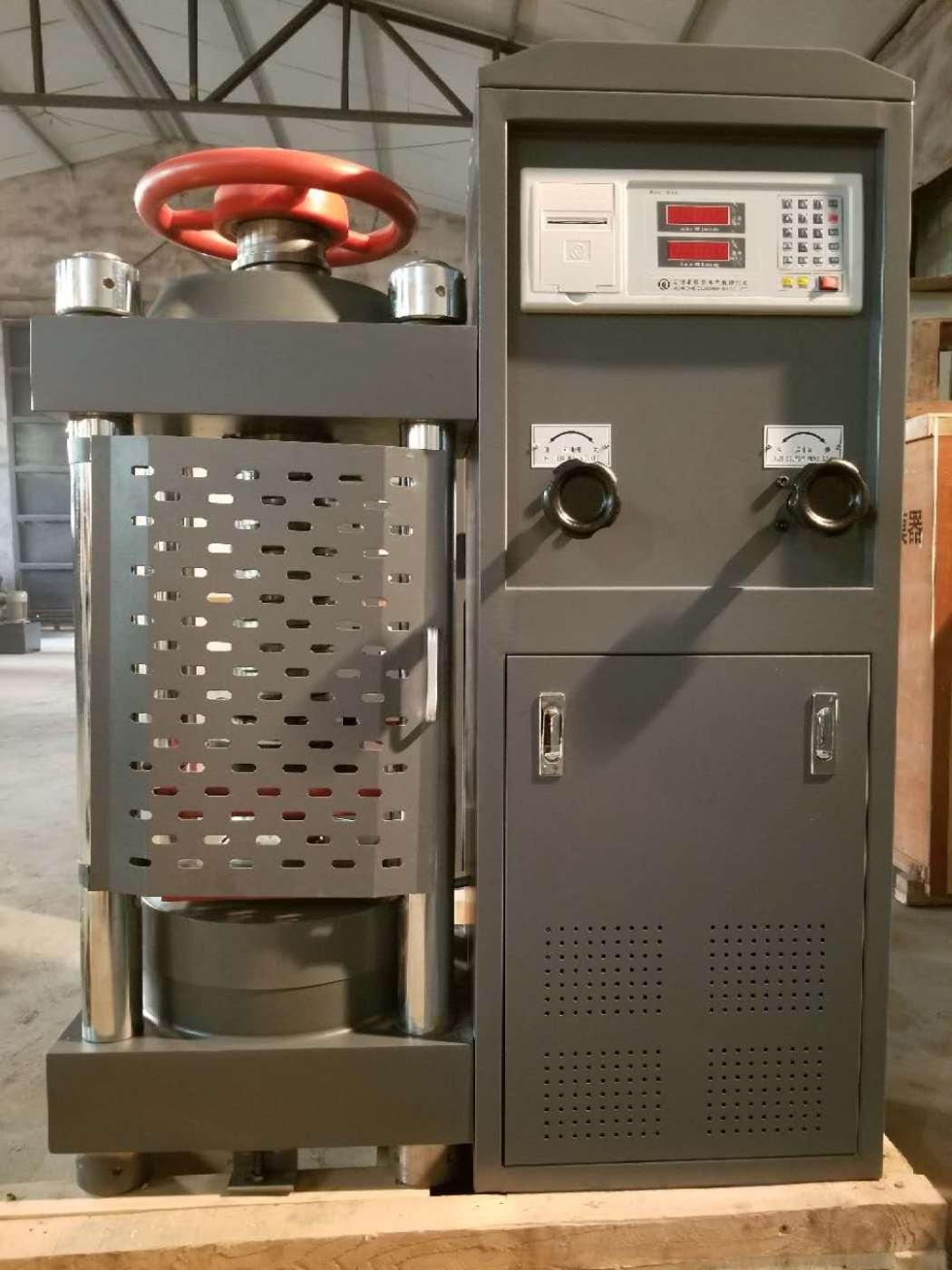 混凝土压力试验机的图片