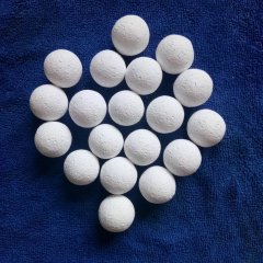 多孔瓷球的图片