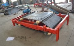 永磁自卸除铁器磁选除铁提纯的图片