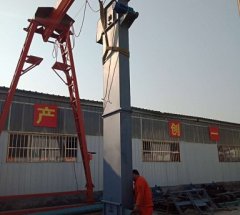 密封式不锈钢板链提升机的图片