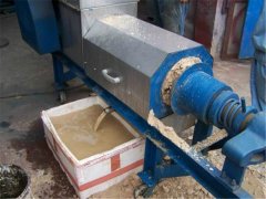 挤压脱水机的图片